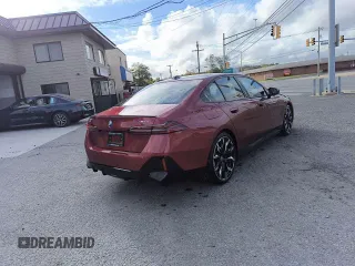 2024 BMW i5 M60 z VIN WBY43FK05RCR29359, wystawiony jako Copart lot #77178394 z przebiegiem 45 mil mil oraz Szkody całkowita. Historia ofert i sprzedaży dostępna na DreamBid. Obrazek 4.