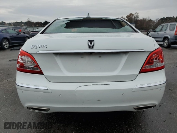 2013 Hyundai Equus Signature with VIN KMHGH4JH0DU065931, listed as a Copart auction lot 82661774 with 129,843 mi miles and Salvage title. Bid and sale history available at DreamBid. Image 6.