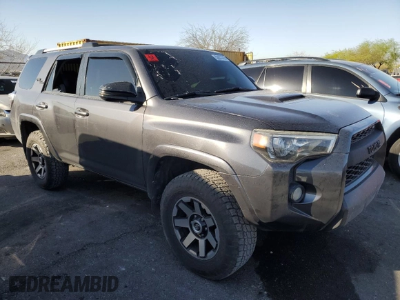 2018 Toyota 4Runner SR5 z VIN JTEBU5JR8J5485222, wystawiony jako Copart lot #52633325 z przebiegiem 107 412 mil mil oraz Szkoda całkowita • Salvage title. Historia ofert i sprzedaży dostępna na DreamBid. Obrazek 4.
