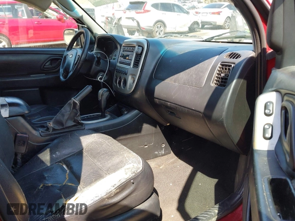 2007 Ford Escape Limited with VIN 1FMCU04167KB90000, listed as a IAAI auction lot 42217640 with 233,117 mi miles and . Bid and sale history available at DreamBid. Image 5.