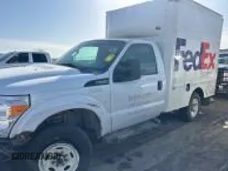 2013 Ford F-250 XL z VIN 1FDBF2B6XDEB43045, wystawiony jako IAAI lot #42511129 z przebiegiem 607 408 mil mil oraz . Historia ofert i sprzedaży dostępna na DreamBid. Obrazek 12.