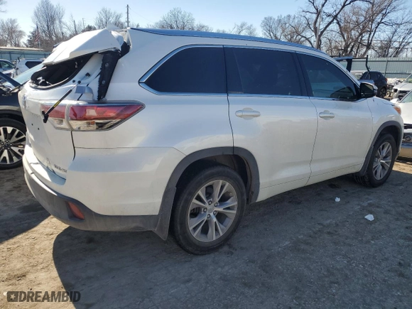 2014 Toyota Highlander XLE with VIN 5TDJKRFH2ES068322, listed as a Copart auction lot 41780005 with 141,720 mi miles and Salvage Title. Bid and sale history available at carsss.com. Image 3.