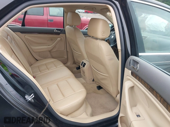 2005 Volkswagen Jetta 2.5L with VIN 3VWDF71K65M641809, listed as a IAAI auction lot 42230703 with 215,996 mi miles and . Bid and sale history available at DreamBid. Image 8.