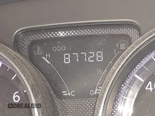 2016 Nissan Versa S z VIN 3N1CN7AP9GL850244, wystawiony jako IAAI lot #42254319 z przebiegiem 87 728 mil mil oraz . Historia ofert i sprzedaży dostępna na DreamBid. Obrazek 7.