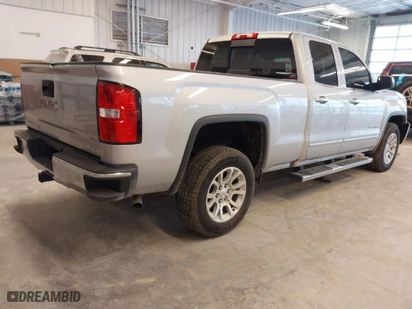 2018 GMC Sierra 1500 SLE with VIN 1GTV2MEC7JZ118876, listed as a IAAI auction lot 41731335 with 157,839 mi miles. Bid and sale history available at carsss.com. Image 4.