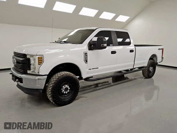 2019 Ford F-250 XL with VIN 1FT7W2BT8KEC70552, listed as a Copart auction lot 62522215 with 137,095 mi miles and Clean title. Bid and sale history available at DreamBid. Image 1.
