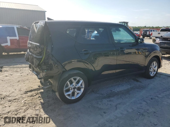 2025 Kia Soul LX with VIN KNDJ23AU6S7932991, listed as a Copart auction lot 54365335 with 8,995 mi miles and Clean Title. Bid and sale history available at DreamBid. Image 3.