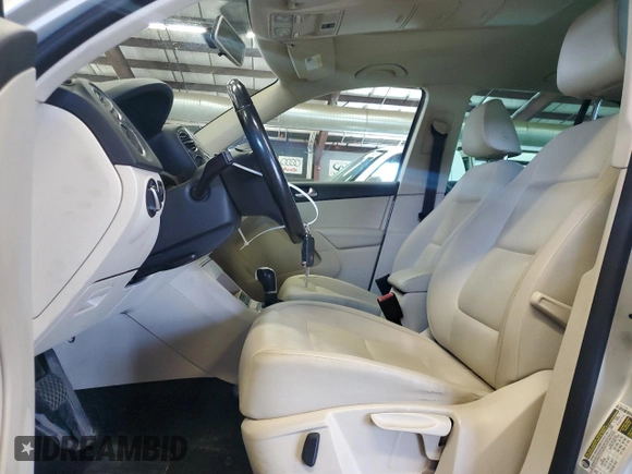 2011 Volkswagen Tiguan SE with VIN WVGBV7AX1BW519102, listed as a Copart auction lot 55094515 with 134,248 mi miles and Clean Title. Bid and sale history available at DreamBid. Image 7.