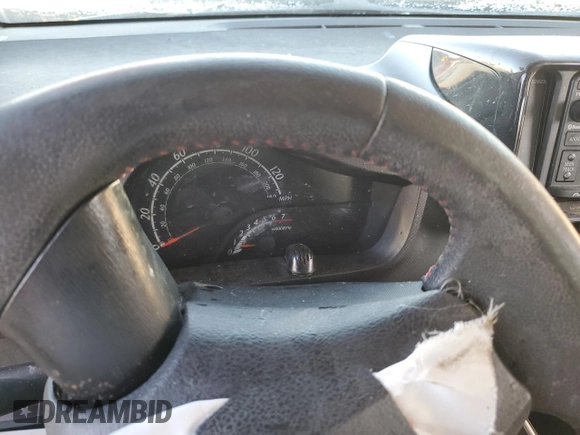 2014 Scion iQ z VIN JTNJJXB04EJ028369, wystawiony jako Copart lot #84030864 z przebiegiem Nie podano mil oraz Szkoda całkowita • Salvage title. Historia ofert i sprzedaży dostępna na DreamBid. Obrazek 9.