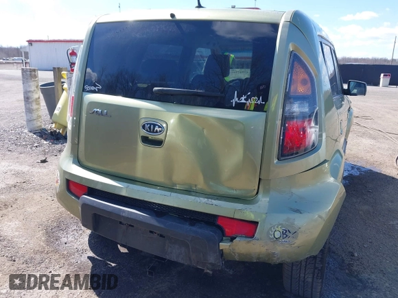 2010 Kia Soul + with VIN KNDJT2A25A7079729, listed as a IAAI auction lot 41882189 with 146,367 mi miles. Bid and sale history available at carsss.com. Image 6.