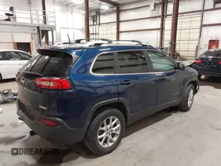2018 Jeep Cherokee Latitude Plus with VIN 1C4PJMLB0JD612922, listed as a IAAI auction lot 42581594 with 137,793 mi miles and . Bid and sale history available at DreamBid. Image 4.