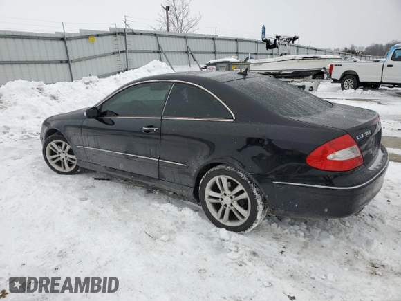 2008 Mercedes-Benz CLK 350 z VIN WDBTJ56H68F241279, wystawiony jako Copart lot #88114995 z przebiegiem 151 961 mil mil oraz Szkoda całkowita • Salvage title. Historia ofert i sprzedaży dostępna na DreamBid. Obrazek 2.