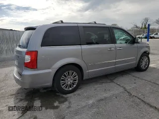 2014 Chrysler Town & Country Touring L z VIN 2C4RC1CG3ER200123, wystawiony jako Copart lot #52604085 z przebiegiem 146 761 mil mil oraz Szkoda całkowita • Salvage title. Historia ofert i sprzedaży dostępna na DreamBid. Obrazek 3.