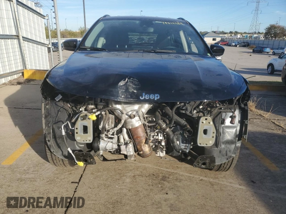2022 Jeep Compass Latitude with VIN 3C4NJCBB4NT113558, listed as a Copart auction lot 79812584 with 39,636 mi miles and Salvage Title. Bid and sale history available at carsss.com. Image 5.