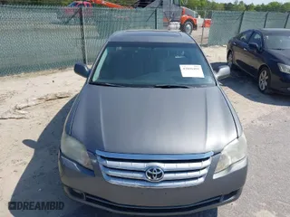 2006 Toyota Avalon XL with VIN 4T1BK36B86U150643, listed as a IAAI auction lot 42036491 with 310,209 mi miles. Bid and sale history available at carsss.com. Image 17.