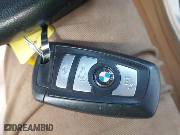 2011 BMW 5 Series 535i z VIN WBAFR7C50BC804345, wystawiony jako IAAI lot #41856642 z przebiegiem 127 357 mil mil oraz . Historia ofert i sprzedaży dostępna na DreamBid. Obrazek 11.
