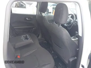 2020 Jeep Compass Sport с VIN 3C4NJCAB2LT219828, выставлен на аукционе IAAI как лот 42315203 с пробегом 17 507 миль миль и . История ставок и продаж доступна на DreamBid. Изображение 8.