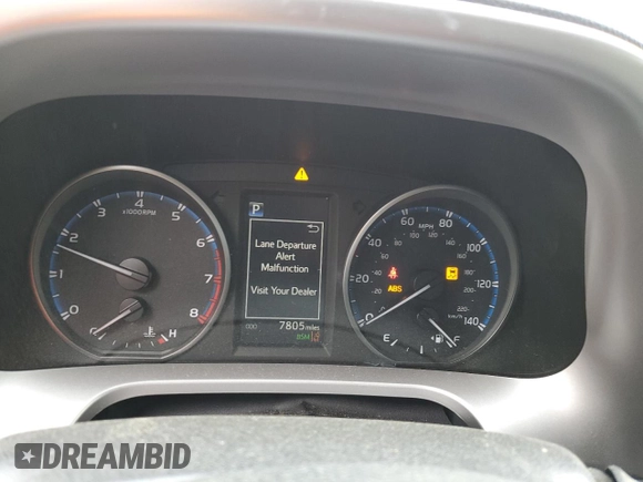 2018 Toyota RAV4 XLE with VIN JTMWFREV3JJ737450, listed as a Copart auction lot 50206255 with 7,805 mi miles and Salvage Title. Bid and sale history available at DreamBid. Image 9.