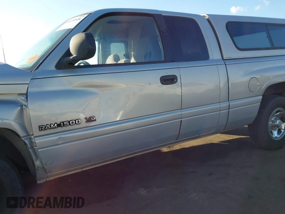 1998 Dodge 1500 z VIN 1B7HC13Y1WJ115002, wystawiony jako IAAI lot #41434924 z przebiegiem Nie podano mil oraz . Historia ofert i sprzedaży dostępna na DreamBid. Obrazek 15.