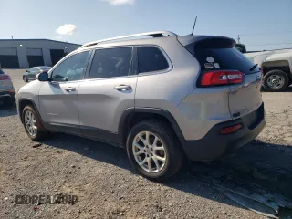 2018 Jeep Cherokee Latitude Plus with VIN 1C4PJLLB5JD519064, listed as a Copart auction lot 60925715 with 161,999 mi miles and Salvage title. Bid and sale history available at DreamBid. Image 2.