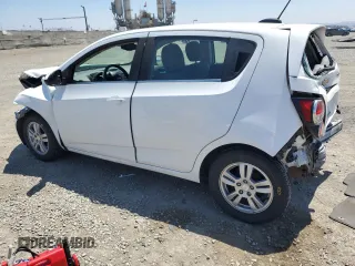 2016 Chevrolet Sonic LT z VIN 1G1JC6SHXG4175711, wystawiony jako Copart lot #55358605 z przebiegiem 59 422 mil mil oraz Szkoda całkowita • Salvage title. Historia ofert i sprzedaży dostępna na DreamBid. Obrazek 2.