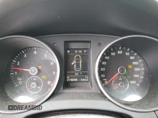 2013 Volkswagen Golf w/Conv & Sunroof с VIN WVWDB7AJ2DW021284, выставлен на аукционе Copart как лот 55897895 с пробегом 214 098 миль миль и Чистый • Clean title. История ставок и продаж доступна на DreamBid. Изображение 9.
