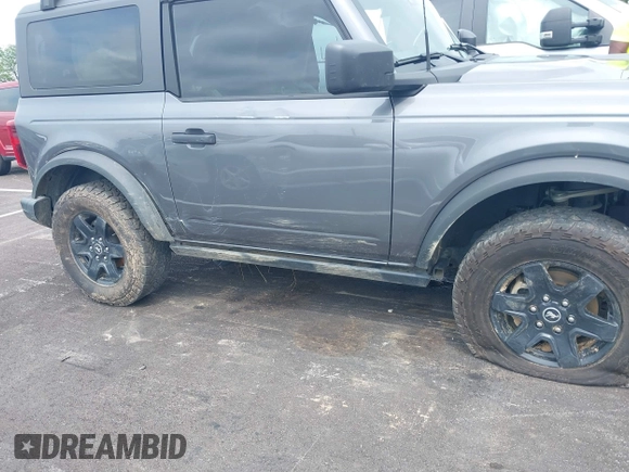 2023 Ford Bronco with VIN 1FMDE5CH8PLB04693, listed as a IAAI auction lot 42524166 with 40,582 mi miles and . Bid and sale history available at DreamBid. Image 6.