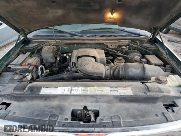 1999 Ford Expedition XLT with VIN 1FMPU18L0XLB96873, listed as a Copart auction lot 84449864 with 161,128 mi miles and Clean title. Bid and sale history available at DreamBid. Image 12.