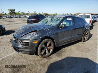 2023 Porsche Macan S z VIN WP1AG2A58PLB40570, wystawiony jako Copart lot #54801095 z przebiegiem Nie podano mil oraz Szkoda całkowita • Salvage title. Historia ofert i sprzedaży dostępna na DreamBid. Obrazek 1.