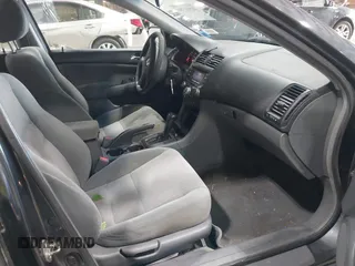 2005 Honda Accord LX z VIN 1HGCM56455A012740, wystawiony jako IAAI lot #42530384 z przebiegiem 266 731 mil mil oraz . Historia ofert i sprzedaży dostępna na DreamBid. Obrazek 5.