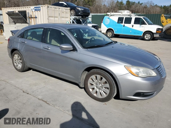 2013 Chrysler 200 LX with VIN 1C3CCBAB8DN641216, listed as a Copart auction lot 88522715 with 158,124 mi miles and Salvage Title. Bid and sale history available at carsss.com. Image 4.