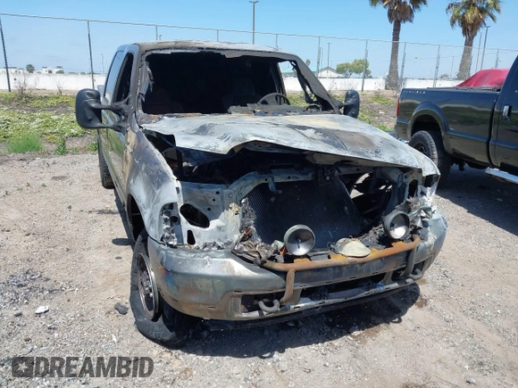 2002 Ford F-350 XL with VIN 1FTSW31S22EC38429, listed as a IAAI auction lot 42268182 with Not provided miles and . Bid and sale history available at DreamBid. Image 6.
