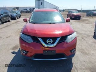 2015 Nissan Rogue SV z VIN 5N1AT2MV6FC764970, wystawiony jako IAAI lot #42093076 z przebiegiem 110 811 mil mil oraz . Historia ofert i sprzedaży dostępna na DreamBid. Obrazek 13.