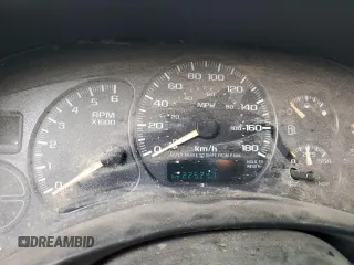 2002 Chevrolet Tahoe LT z VIN 1GNEK13Z32J217370, wystawiony jako Copart lot #59101035 z przebiegiem 225 247 mil mil oraz Czysty tytuł • Clean title. Historia ofert i sprzedaży dostępna na DreamBid. Obrazek 9.