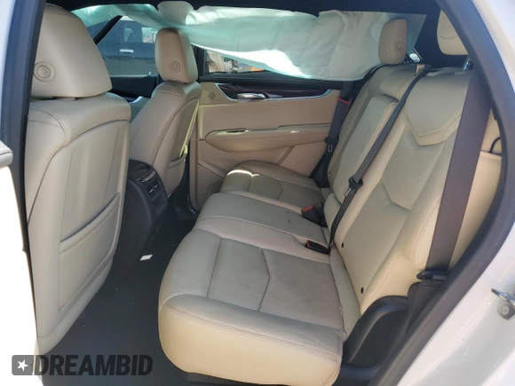 2018 Cadillac XT5 Premium Luxury FWD z VIN 1GYKNERS6JZ102163, wystawiony jako Copart lot #52817895 z przebiegiem 167 570 mil mil oraz Nie do naprawy. Historia ofert i sprzedaży dostępna na DreamBid. Obrazek 11.