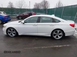 2019 Honda Accord Touring z VIN 1HGCV2F97KA014542, wystawiony jako IAAI lot #41570589 z przebiegiem 82 546 mil mil oraz . Historia ofert i sprzedaży dostępna na DreamBid. Obrazek 14.