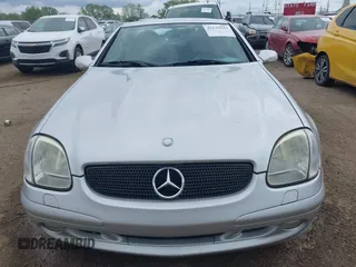 2002 Mercedes-Benz SLK 320 z VIN WDBKK65F82F254735, wystawiony jako IAAI lot #42135544 z przebiegiem 110 886 mil mil oraz . Historia ofert i sprzedaży dostępna na DreamBid. Obrazek 12.