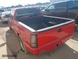 2001 Chevrolet Silverado 1500 LS with VIN 2GCEC19T311323447, listed as a IAAI auction lot 41651856 with 228,278 mi miles. Bid and sale history available at carsss.com. Image 3.