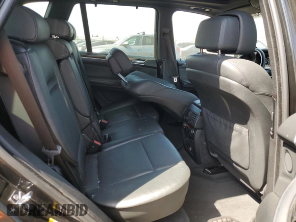 2008 BMW X5 3.0si with VIN 5UXFE43508L025869, listed as a Copart auction lot 53586585 with 100,672 mi miles and Clean Title. Bid and sale history available at carsss.com. Image 11.