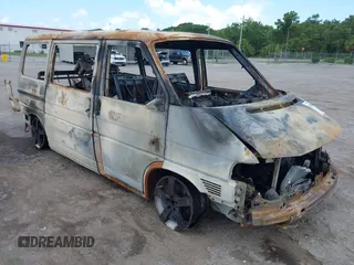 2002 Volkswagen EuroVan MV с VIN WV2MB470X2H088179, выставлен на аукционе IAAI как лот 42309620 с пробегом Не указан миль и . История ставок и продаж доступна на DreamBid. Изображение 1.