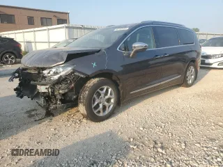 2018 Chrysler Pacifica Limited z VIN 2C4RC1GG8JR125231, wystawiony jako Copart lot #62753534 z przebiegiem Nie podano mil oraz Szkody całkowita. Historia ofert i sprzedaży dostępna na DreamBid. Obrazek 1.
