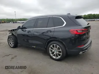 2020 BMW X5 xDrive40i z VIN 5UXCR6C05LLL82092, wystawiony jako Copart lot #55385695 z przebiegiem 28 599 mil mil oraz Szkoda całkowita • Salvage title. Historia ofert i sprzedaży dostępna na DreamBid. Obrazek 2.