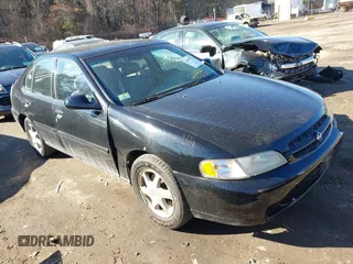 1999 Nissan Altima XE with VIN 1N4DL01D4XC111966, listed as a IAAI auction lot 41447732 with 150,203 mi miles. Bid and sale history available at carsss.com. Image 1.