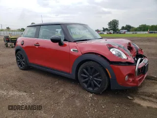 2016 MINI Hardtop S with VIN WMWXP7C57G3B33678, listed as a Copart auction lot 60609135 with 84,506 mi miles and Salvage title. Bid and sale history available at DreamBid. Image 4.