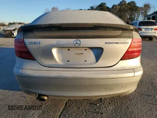 2003 Mercedes-Benz C 230 Kompressor with VIN WDBRN40J93A444693, listed as a Copart auction lot 87637615 with 156,298 mi miles and Salvage title. Bid and sale history available at DreamBid. Image 6.