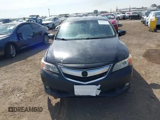2013 Acura ILX Premium Pkg with VIN 19VDE1F5XDE003179, listed as a IAAI auction lot 41688274 with 186,470 mi miles. Bid and sale history available at carsss.com. Image 12.