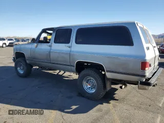 1989 Chevrolet Suburban z VIN 1GNGV26K8KF128711, wystawiony jako Copart lot #46658895 z przebiegiem Nie podano mil oraz Szkoda całkowita • Salvage title. Historia ofert i sprzedaży dostępna na DreamBid. Obrazek 2.