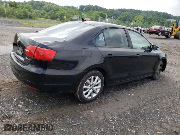2011 Volkswagen Jetta SE z VIN 3VWDZ7AJ5BM330009, wystawiony jako Copart lot #59471075 z przebiegiem 129 657 mil mil oraz Szkoda całkowita • Salvage title. Historia ofert i sprzedaży dostępna na DreamBid. Obrazek 3.