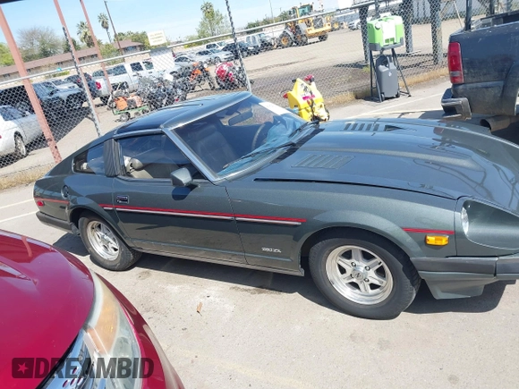 1983 Datsun 280ZX z VIN JN1HZ04S3DX579019, wystawiony jako IAAI lot #41825629 z przebiegiem 136 430 mil mil oraz . Historia ofert i sprzedaży dostępna na DreamBid. Obrazek 13.