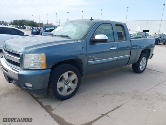 2011 Chevrolet Silverado 1500 LT with VIN 1GCRCSE03BZ164361, listed as a IAAI auction lot 41567590 with 197,659 mi miles. Bid and sale history available at carsss.com. Image 18.